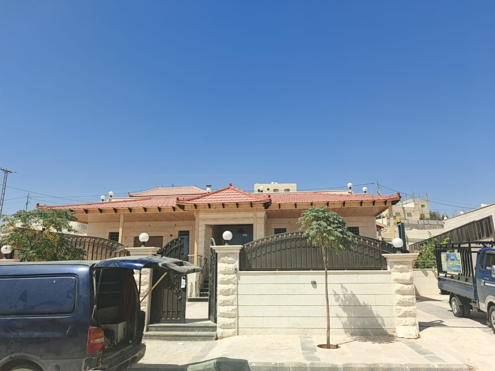 أعمال الحدادة والقرميد